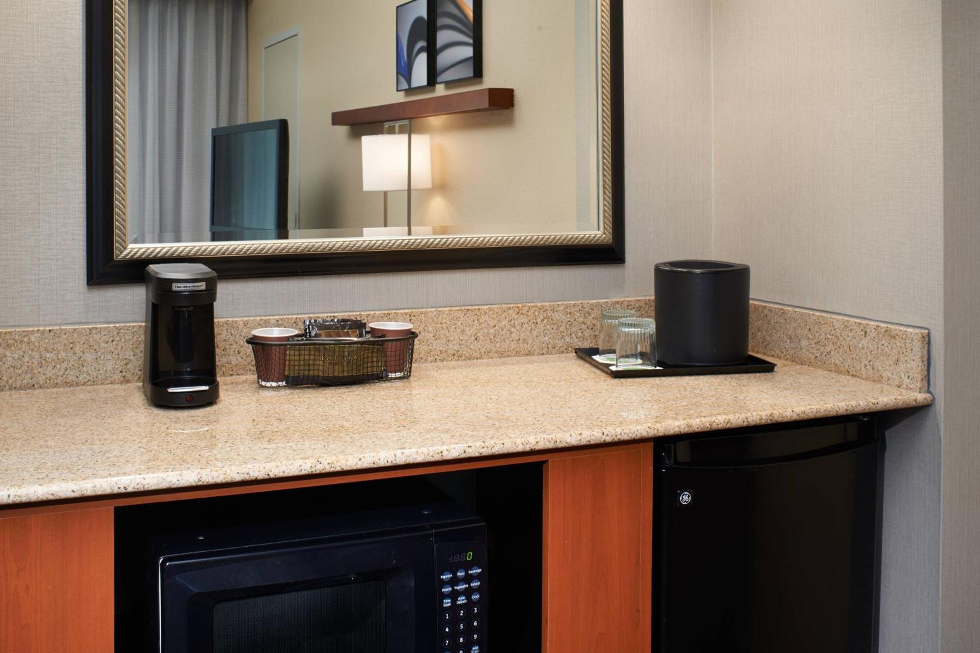 Courtyard By Marriott Lexington North Hotel Buitenkant foto