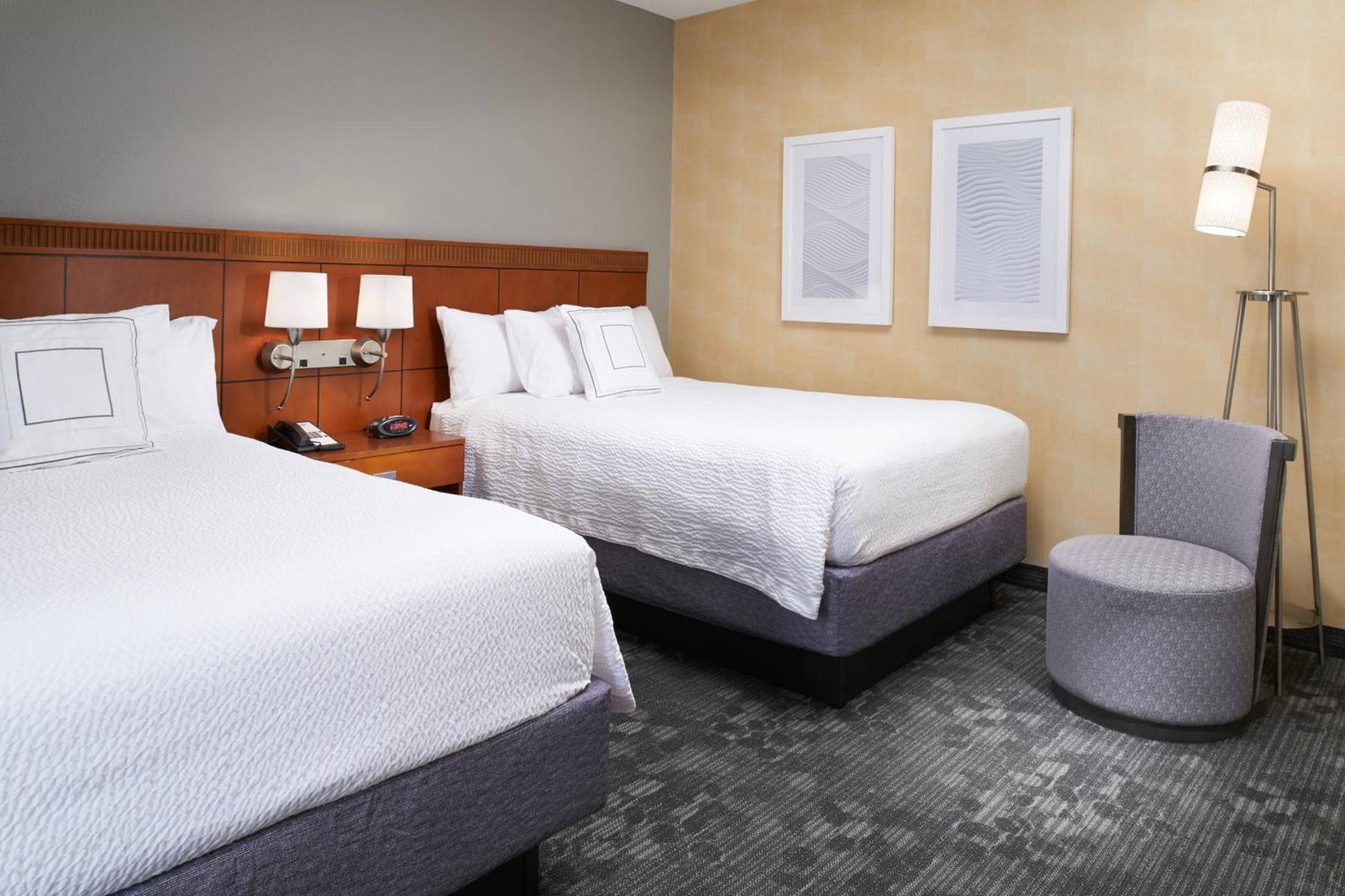 Courtyard By Marriott Lexington North Hotel Buitenkant foto