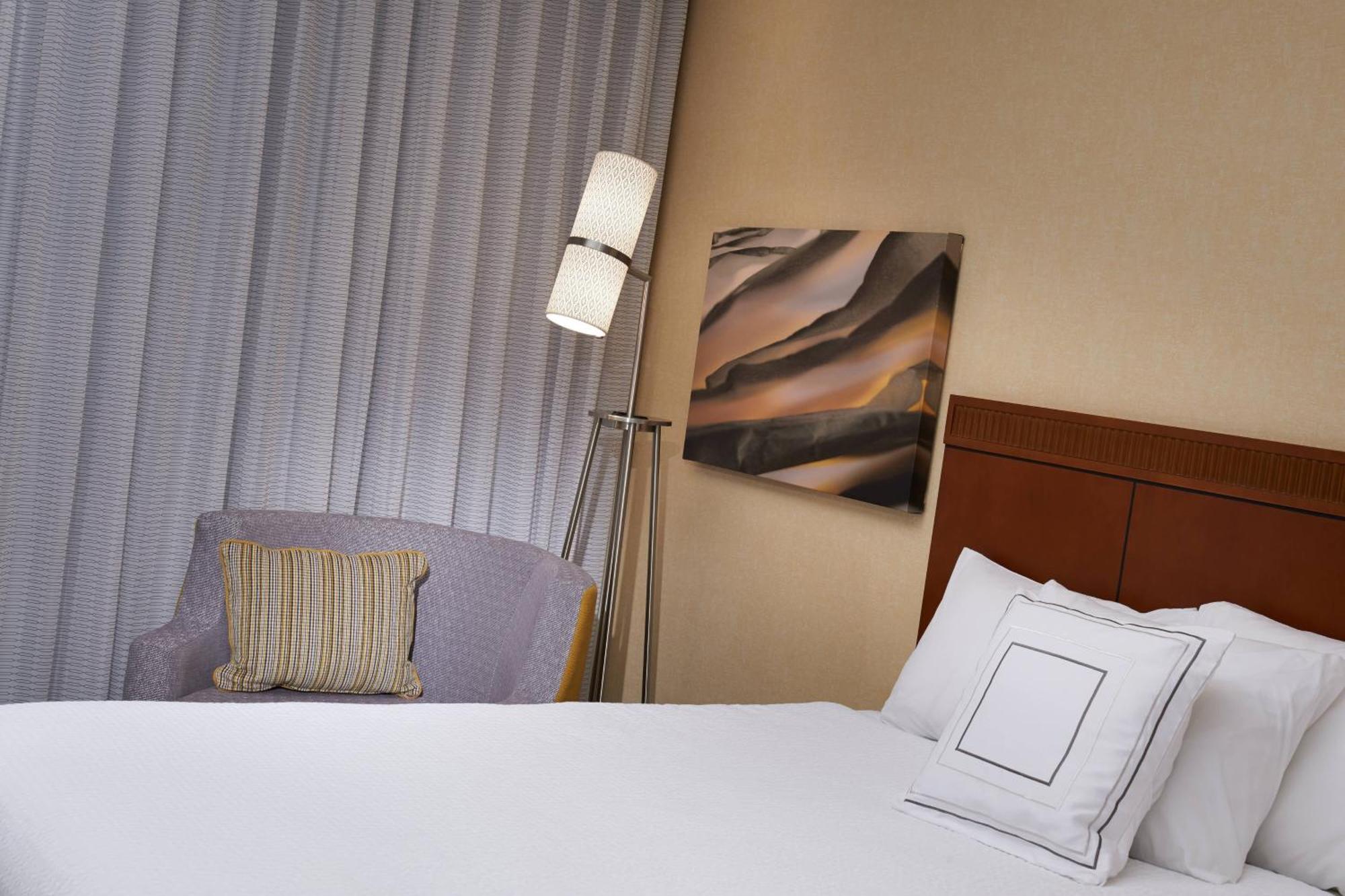 Courtyard By Marriott Lexington North Hotel Buitenkant foto