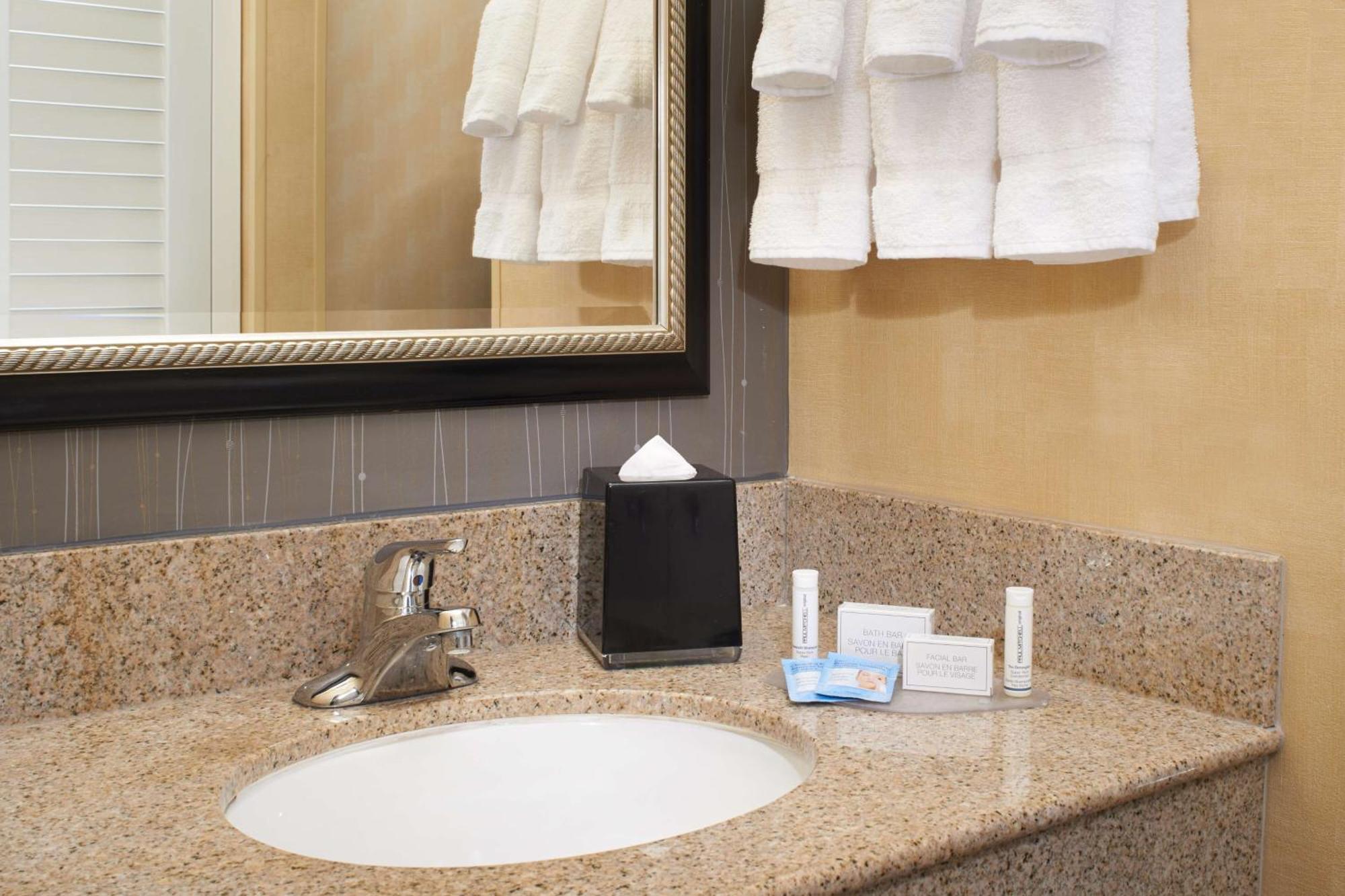 Courtyard By Marriott Lexington North Hotel Buitenkant foto